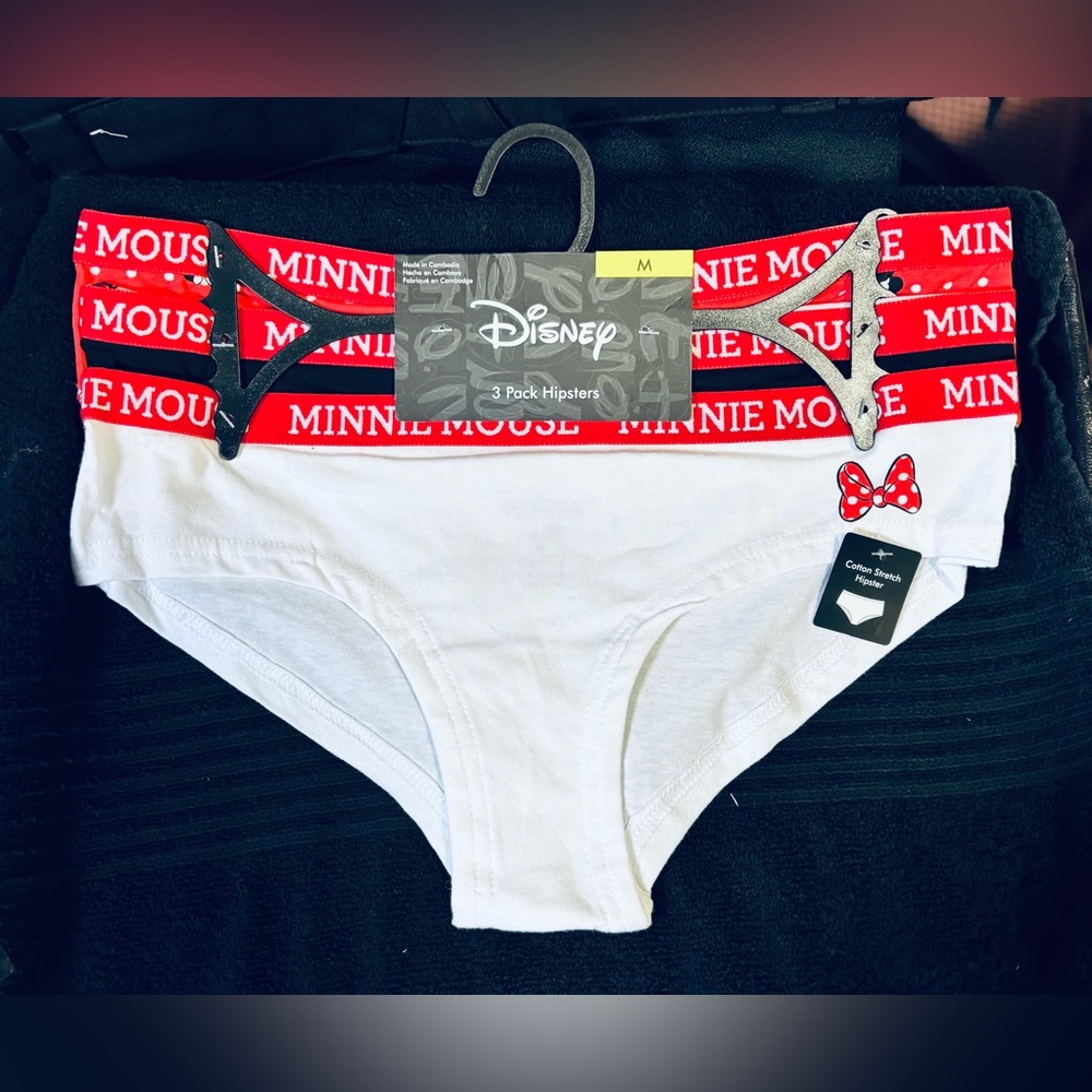 Disney 3-Pack of Minnie Mouse Hipsters Underwear Size Medium
